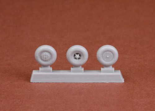 SBS Model SBS48069 1:48 de Havilland DH-82a Tiger Moth wheel set