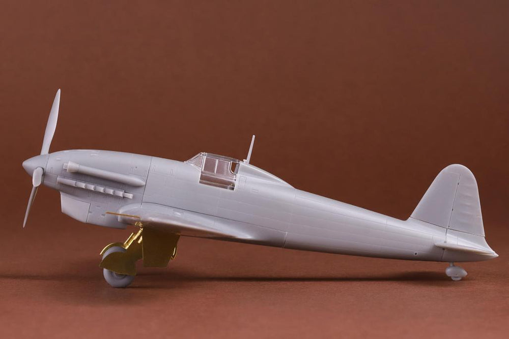 SBS Model SBSK7037 1:72 Caproni-Vizzola F.6M Prototype Early