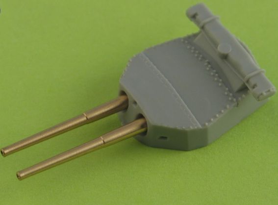 Master SM700-013 1:700 British 15in/42