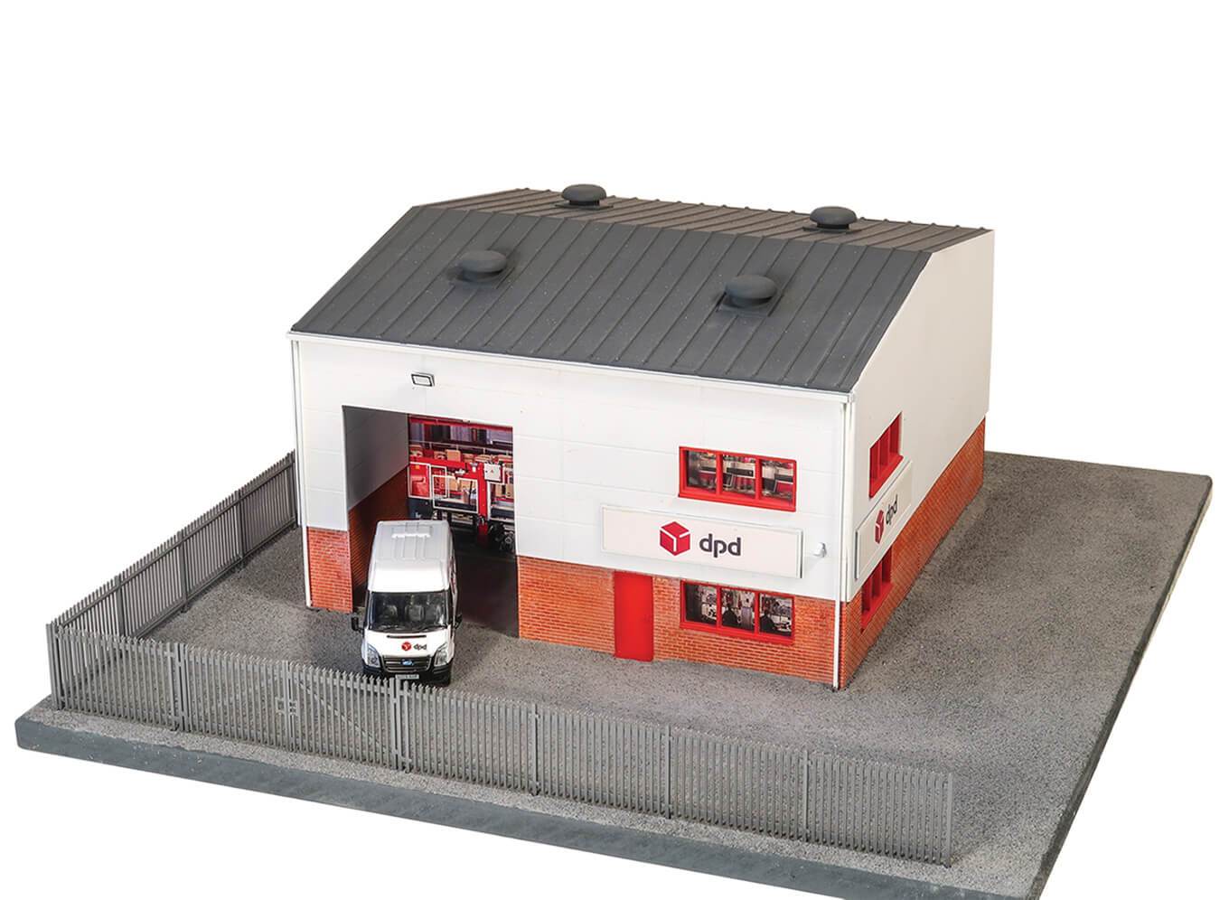 Wills Kits SSM322 Modern DPD Distribution Depot HO/OO Gauge