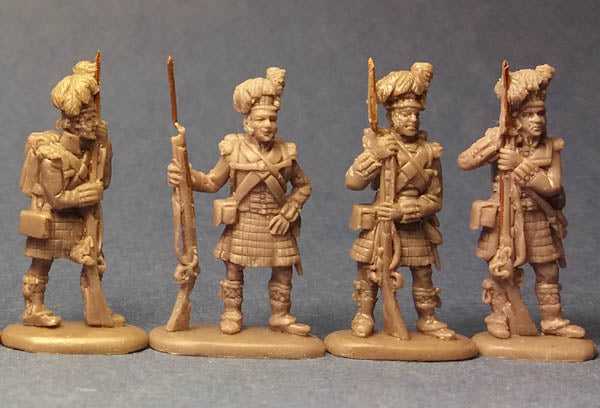 Strelets STR16372 1:72 Napoleonic Highlanders Standing at Ease
