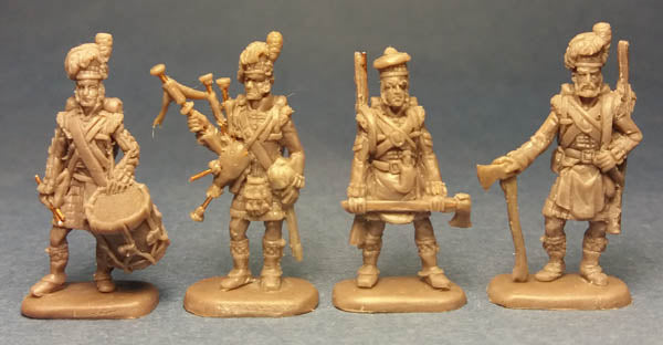 Strelets STR16372 1:72 Napoleonic Highlanders Standing at Ease
