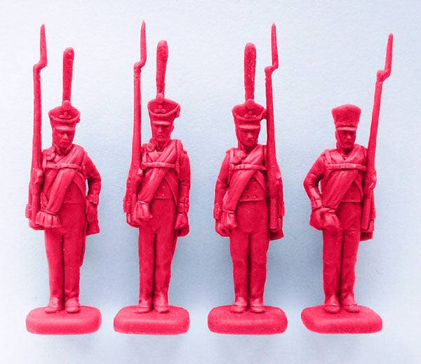 Strelets STR21672 1:72 Russian Infantry Standing Shoulder Arms