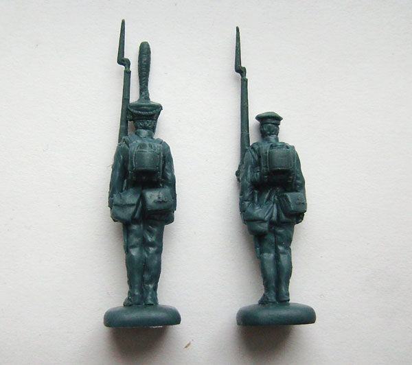 Strelets STR21672 1:72 Russian Infantry Standing Shoulder Arms