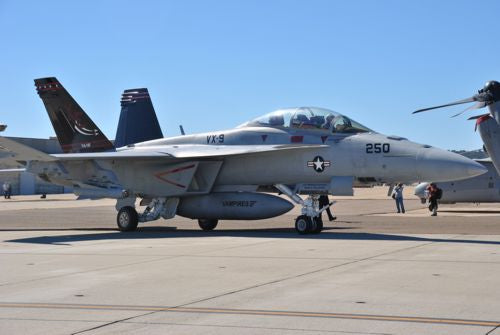 Two Bobs TB48232 1:48 Boeing F/A-18F Super Hornet VX-9 Vampires CoNA