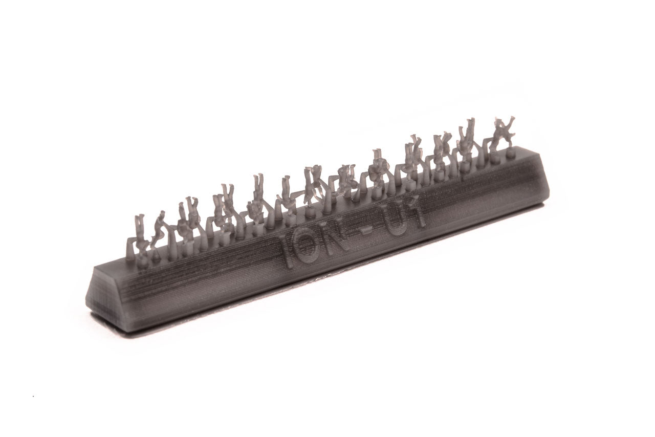 ION Model U700-001 1:700 US NAVY CHILLING ON DECK
