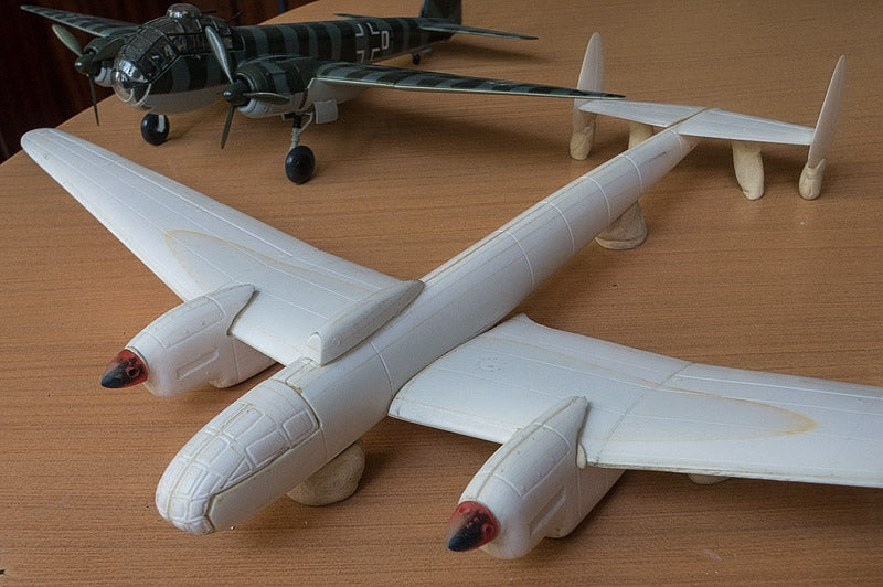 Unicraft UNI72125 1:72 Focke-Wulf FW P.12222-04 German WWII bomber project
