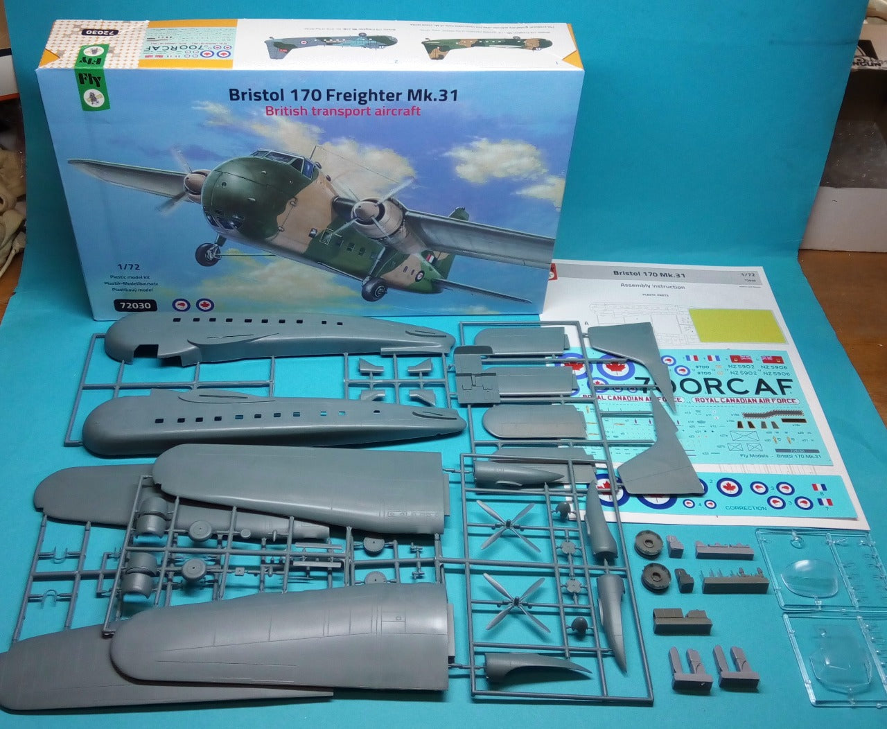 FLY YLF72030 1:72 Bristol 170 Freighter Mk.31