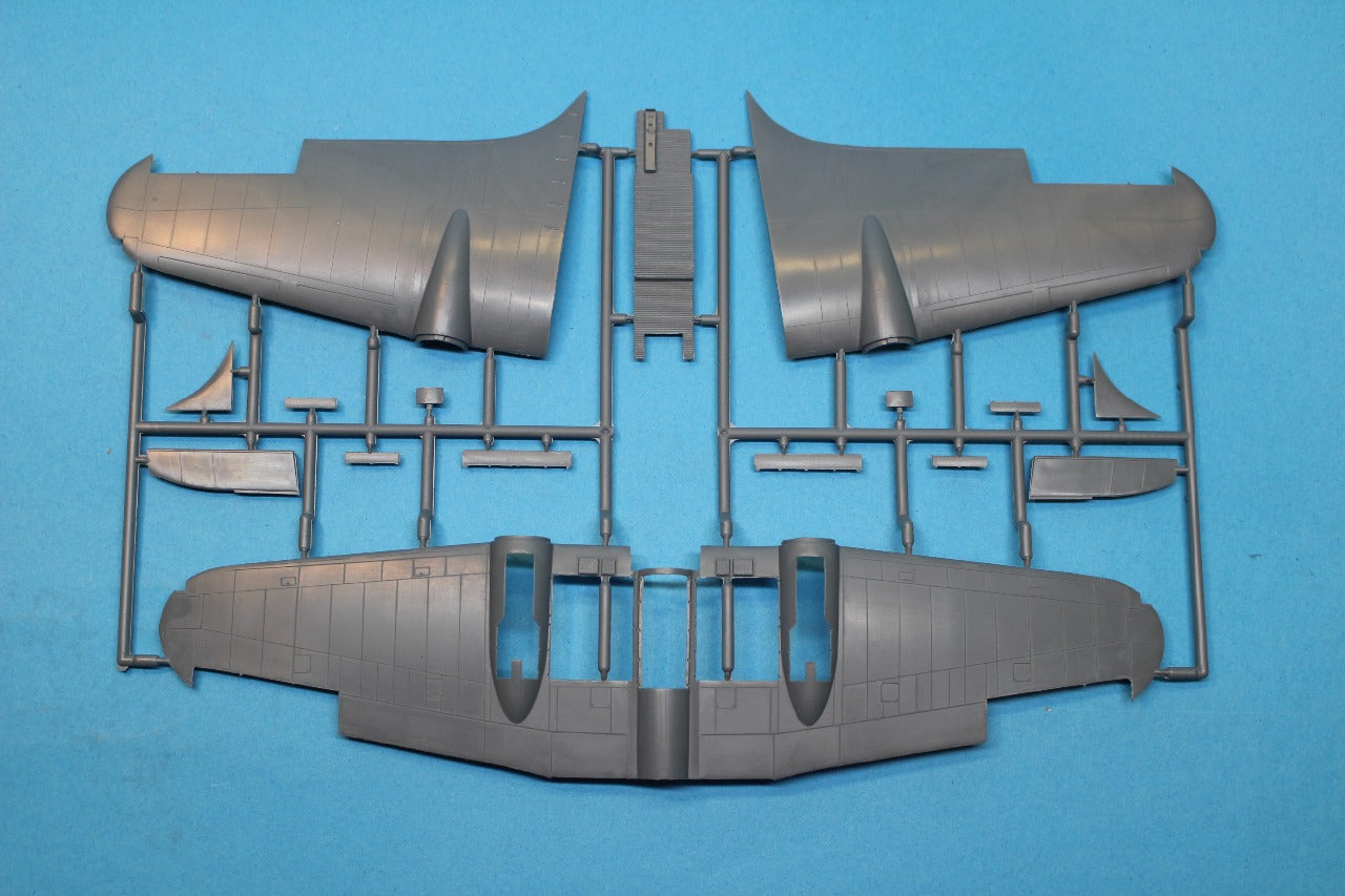 FLY YLF72040 1:72 PZL P.37A