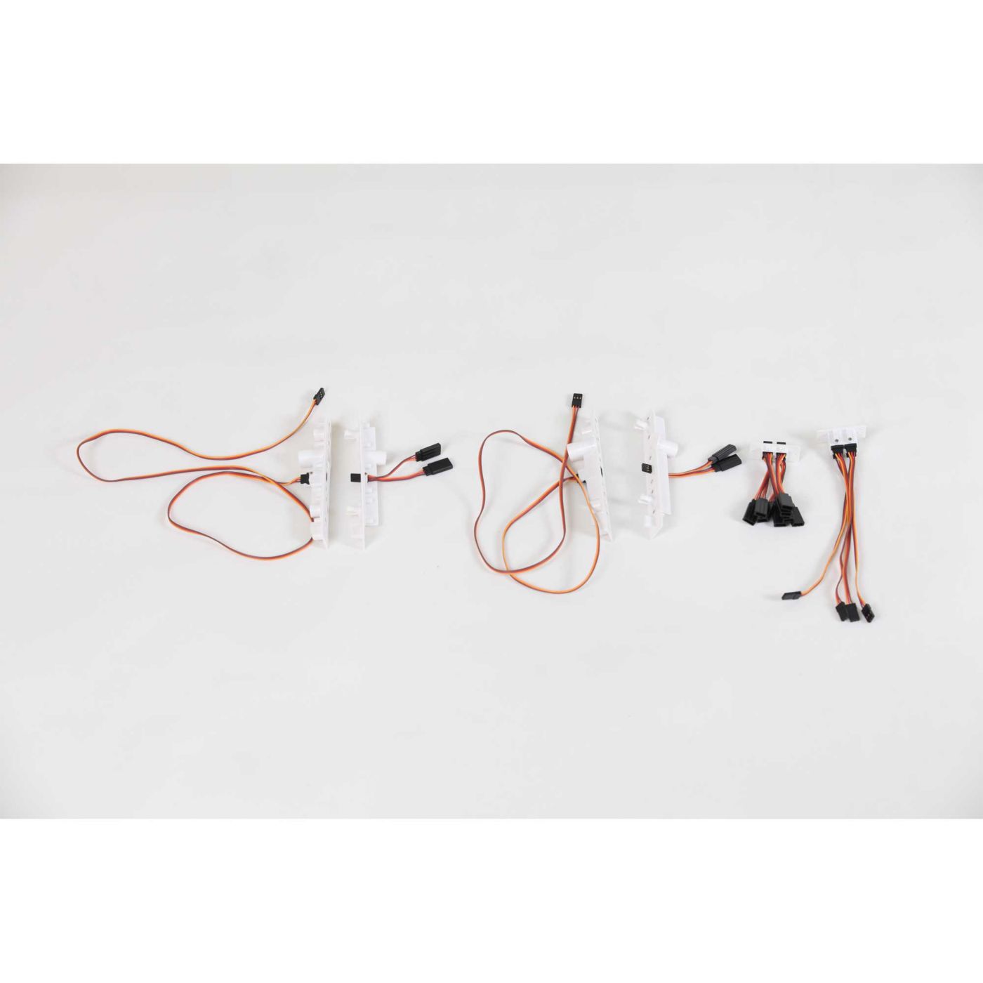 E-flite Hands Free Servo Plug Holder Set: P-51D 1.5m EFL01277