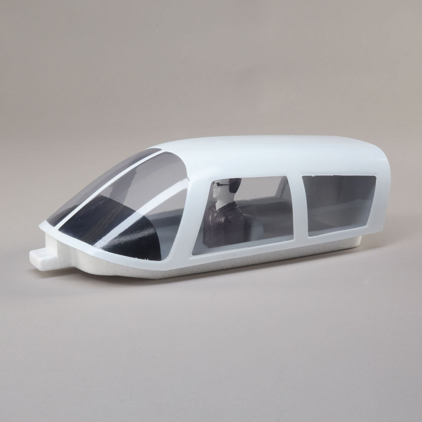 E-flite Hatch with Pilot: Cherokee 1.4m EFL5457