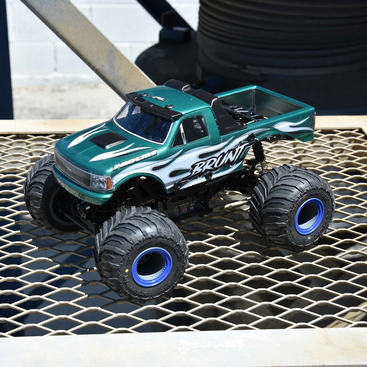 Pro-Line Racing Pre-Cut Brunt Clear Body for Losi Mini LMT 1:18 PRO365817