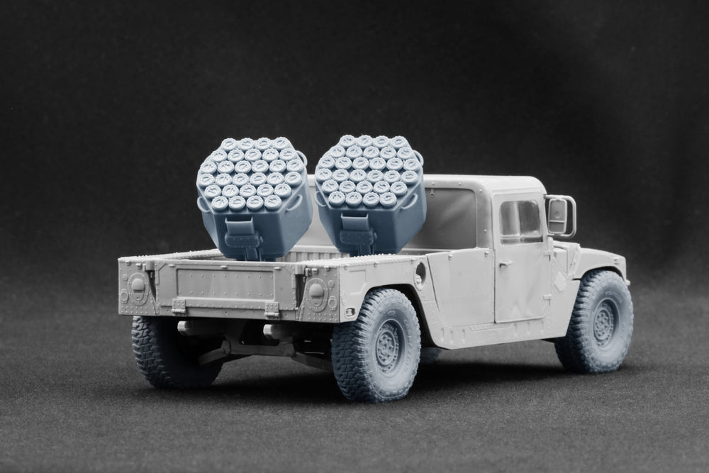 ScaleX UMZ Scatterable Mine Launcher x2 1:35 A 35005