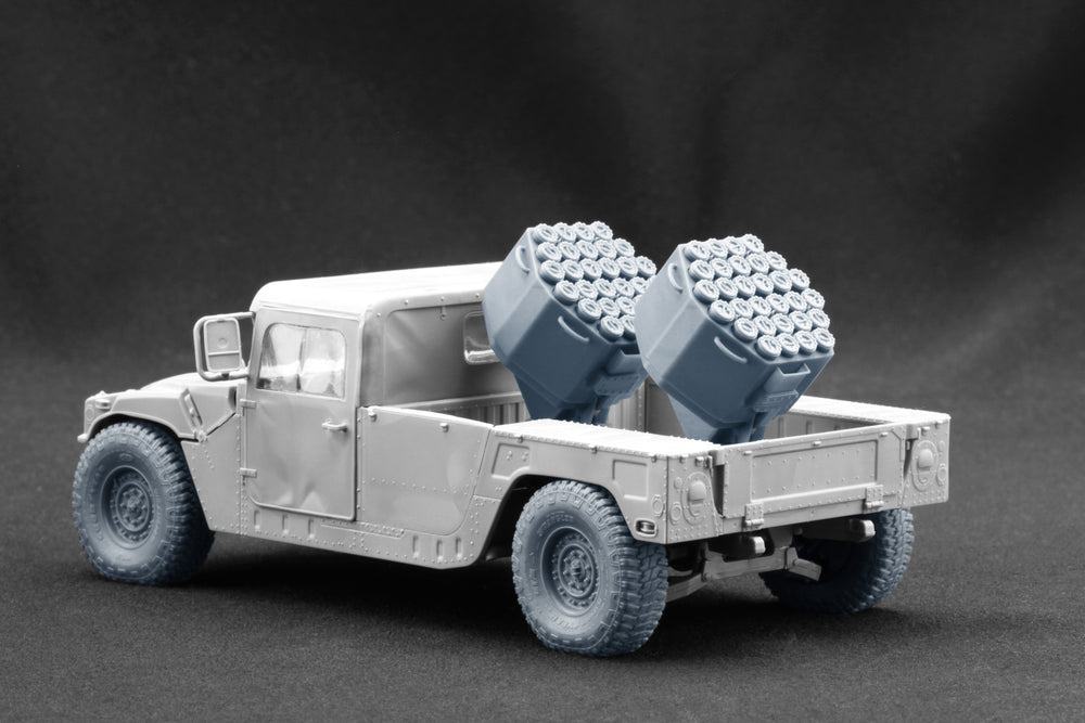 ScaleX UMZ Scatterable Mine Launcher x2 1:72 A 72003