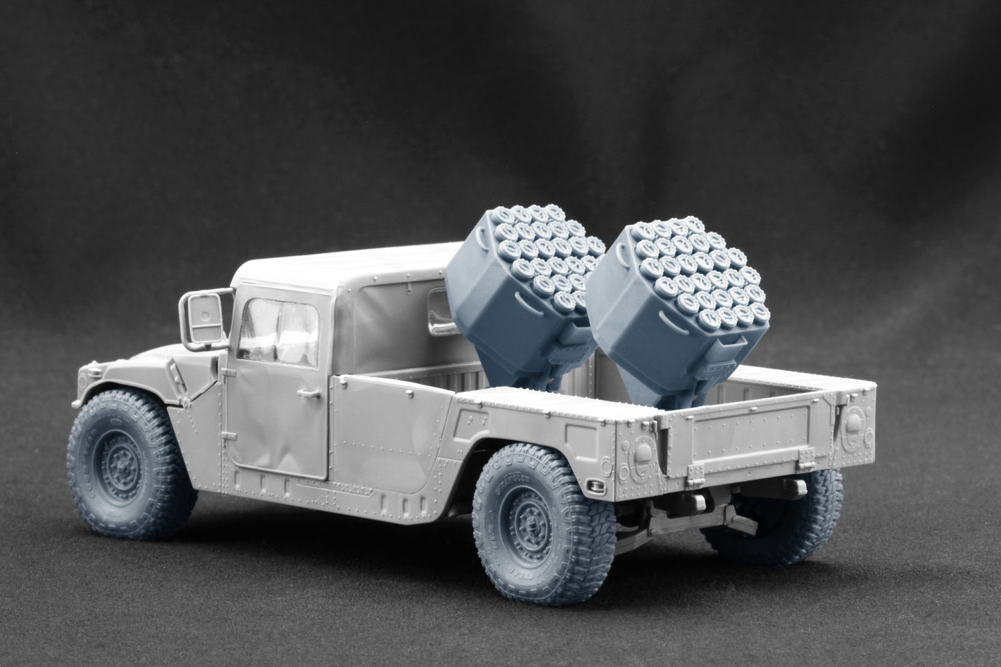 ScaleX UMZ Scatterable Mine Launcher x2 1:72 A 72003