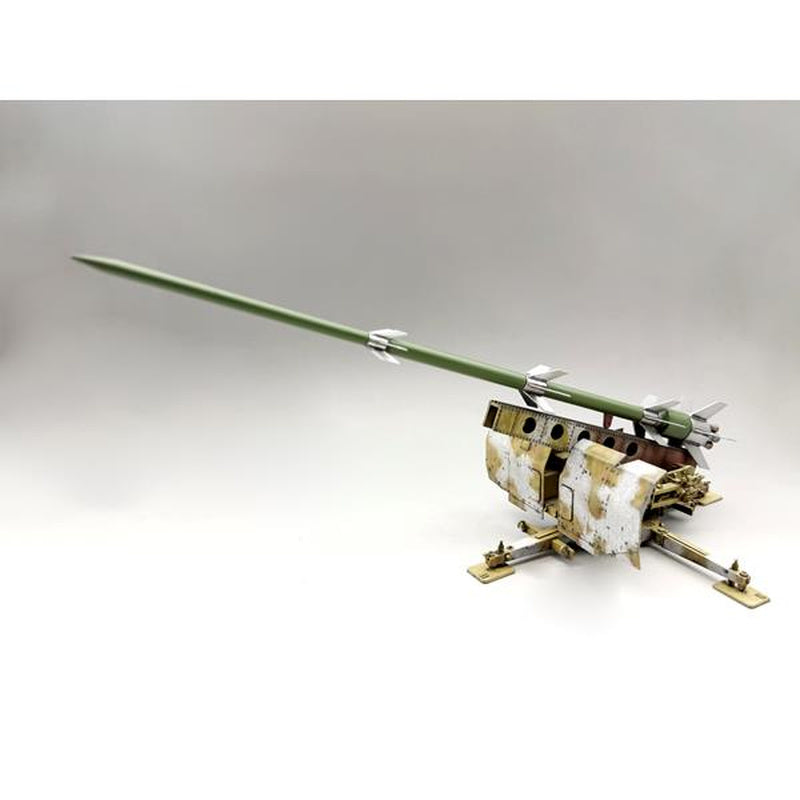 Amusing Hobby 35A074 Rheinbote RH.Z.61/9 Long-Range Rocket 1:35 Model Kit