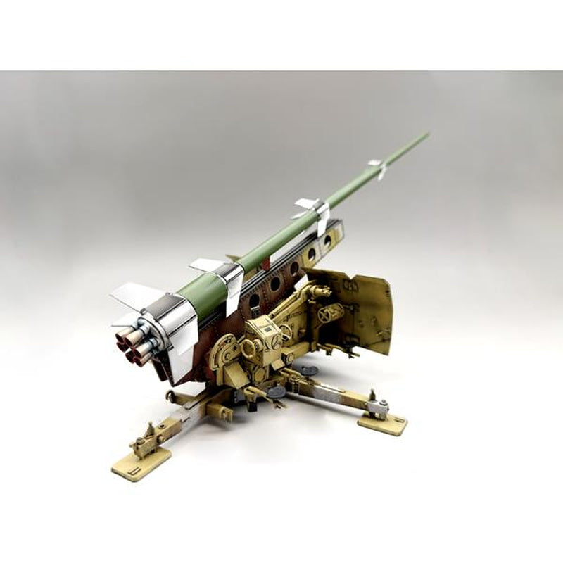 Amusing Hobby 35A074 Rheinbote RH.Z.61/9 Long-Range Rocket 1:35 Model Kit