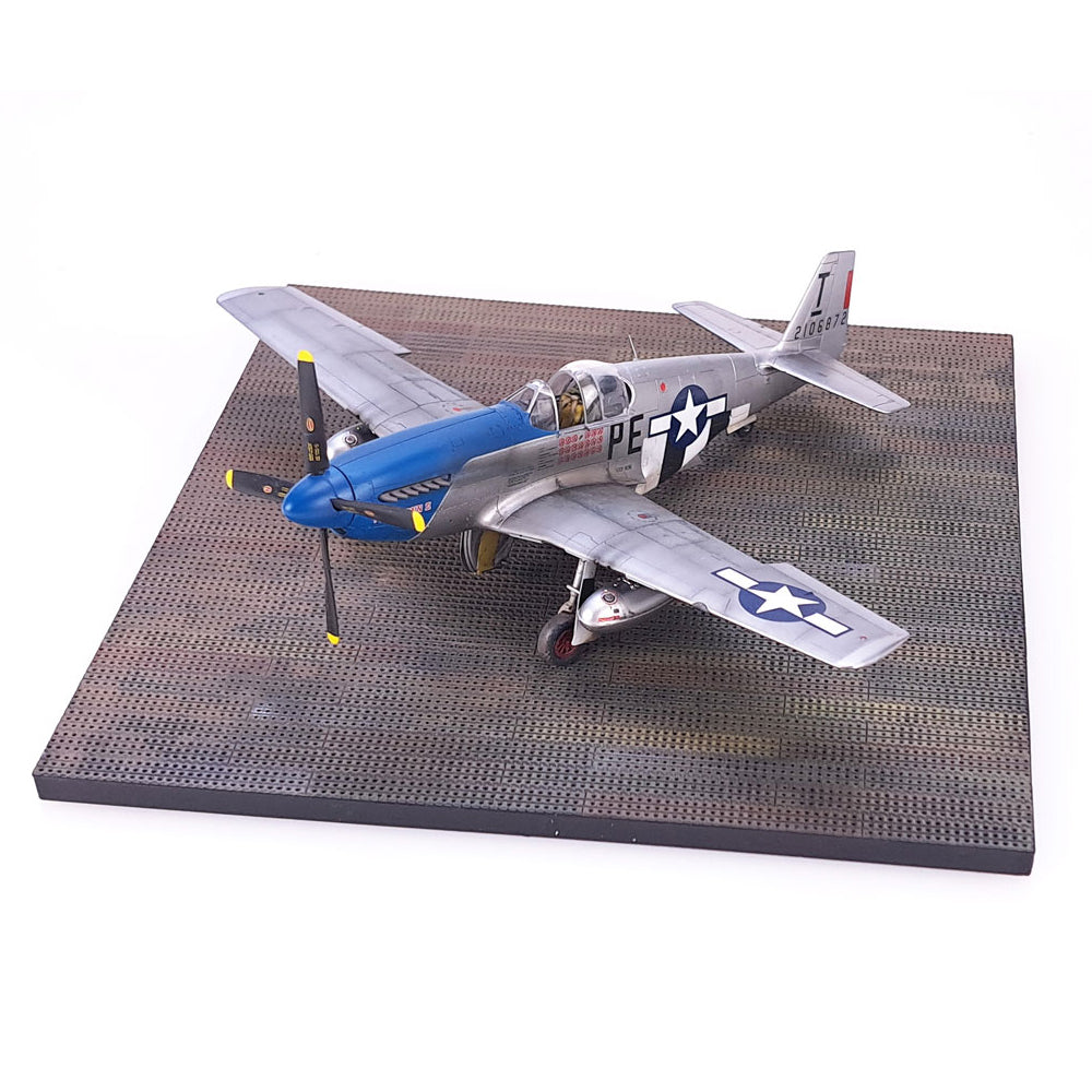 Arma Hobby 70059 PSP Airfield WW2 Model Base 15cm x 15cm 1:72 Model Kit