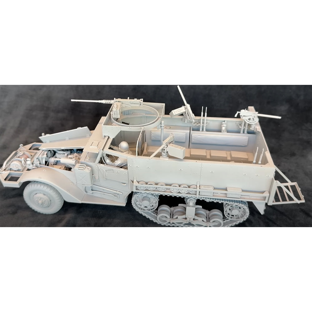 Andy's Hobby HQ 010 M3/M3A1 US Halftrack 2-in-1 1:16 Model Kit