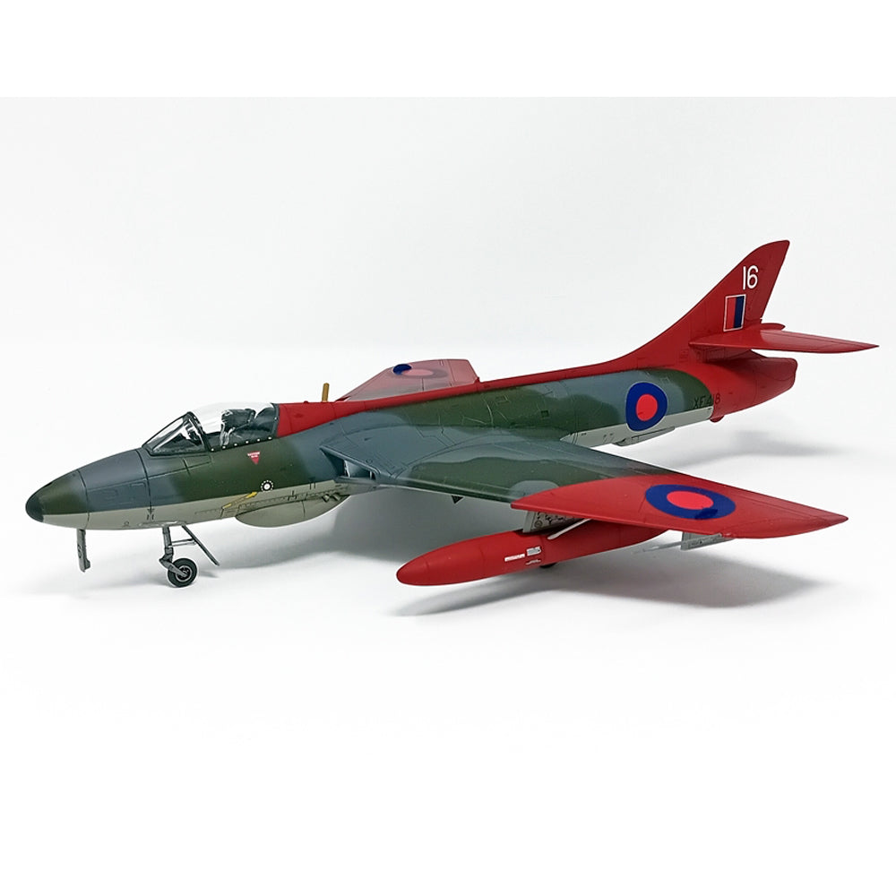 AiP 15003 RAF Hawker Hunter F.6 "Black Arrows" 1:48 Model Kit