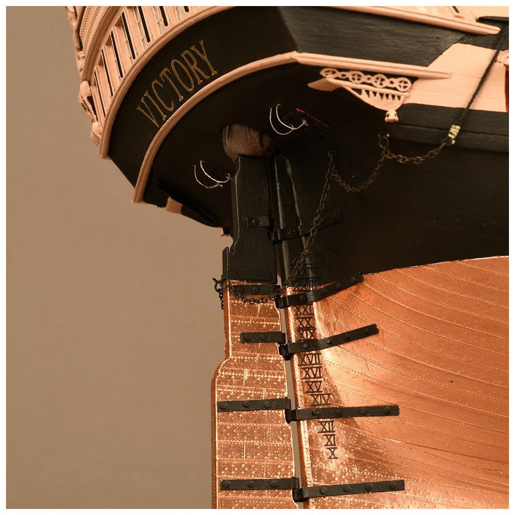 AL22900N HMS Victory 1:84 Ship of the Line Trafalgar (Closed Hull Version)