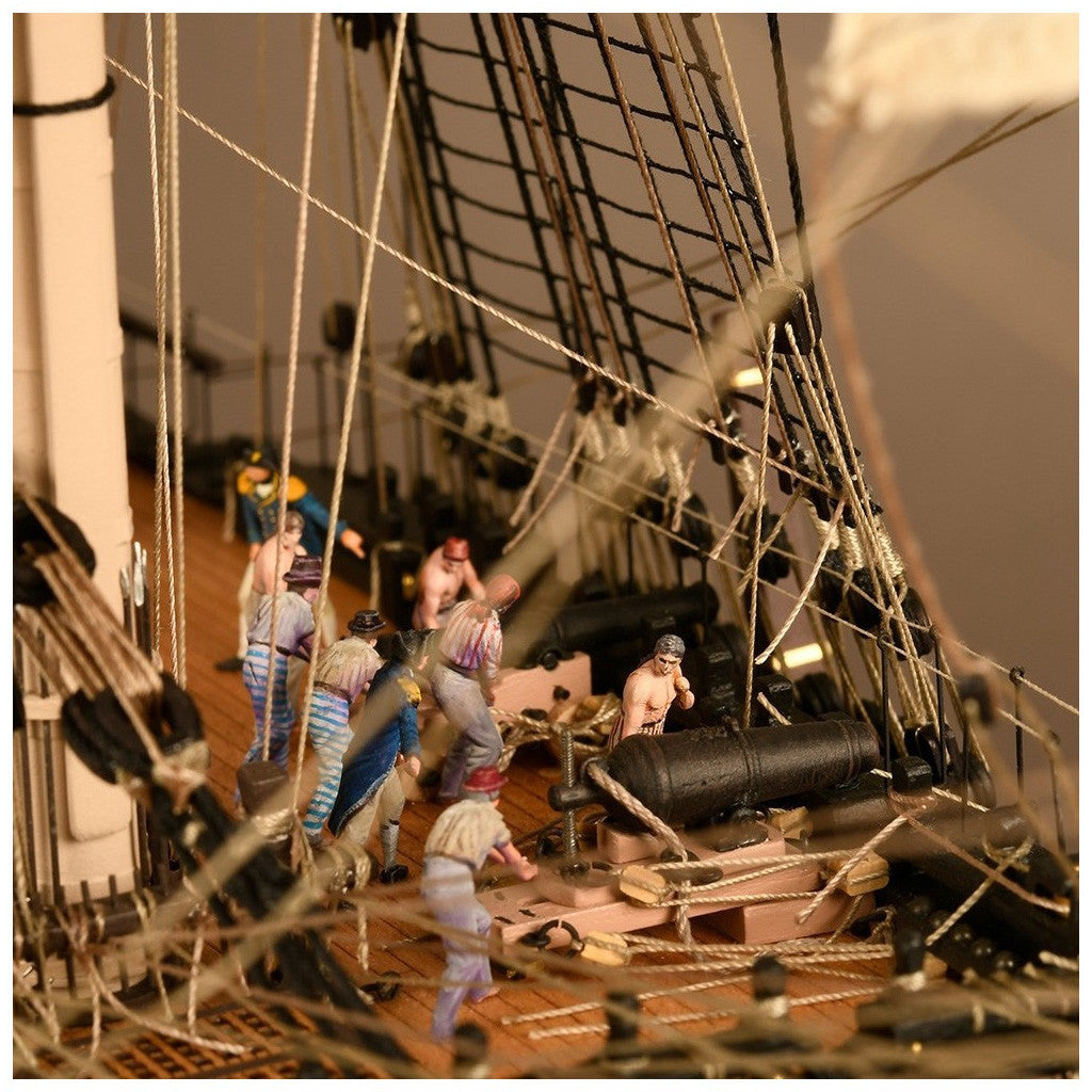 AL22900N HMS Victory 1:84 Ship of the Line Trafalgar (Closed Hull Version)