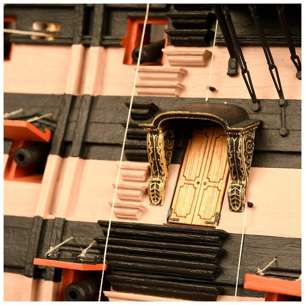 AL22900N HMS Victory 1:84 Ship of the Line Trafalgar (Closed Hull Version)