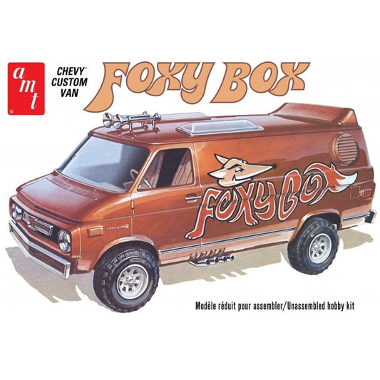 AMT 1265 1975 Chevy Van Foxy Box 1:25 Plastic Model Kit