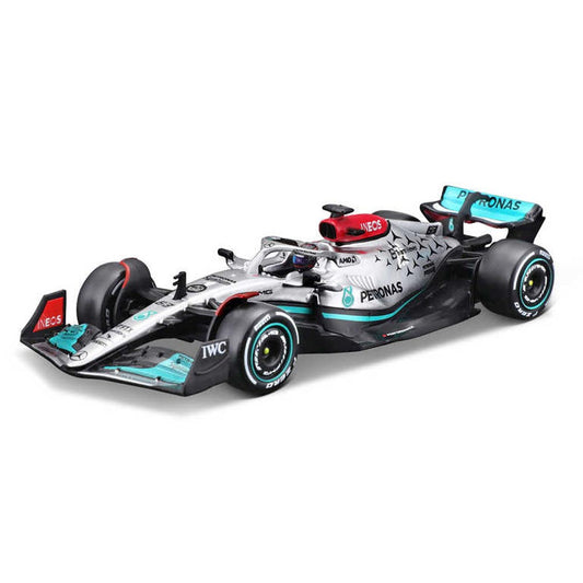 Bburago F1 MB W13 E Performance 2022 w/Helmet Russell 38066R 1:43 Diecast Model