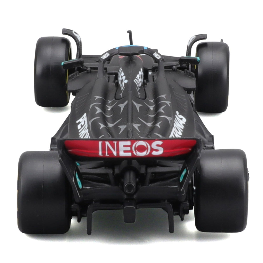 Bburago F1 Mercedes-AMG PETRONAS W14 #63 George Russell w/Helmet 2023 1:43 Model