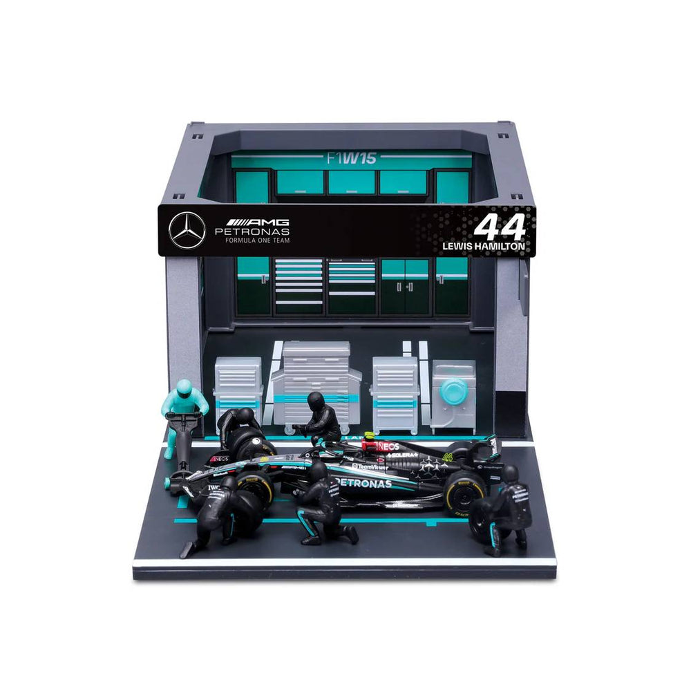 Bburago 1:43 F1 Mercedes Amg W15 2024 Pit Pass Diorama Hamilton