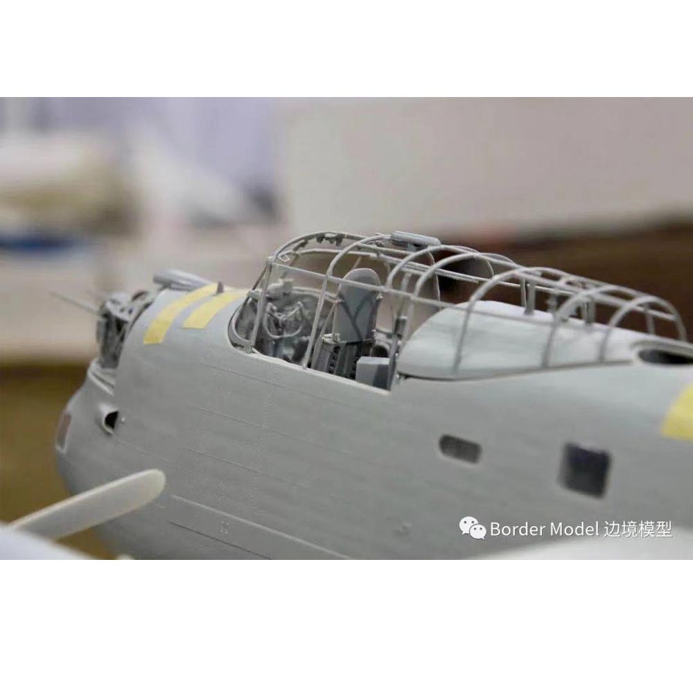 航空機・ヘリコプター BORDER BF-010 AVRO LANCASTER B MK.I/III Avro Lancaster B Mk.I/III with full interior Border Model -BF010
