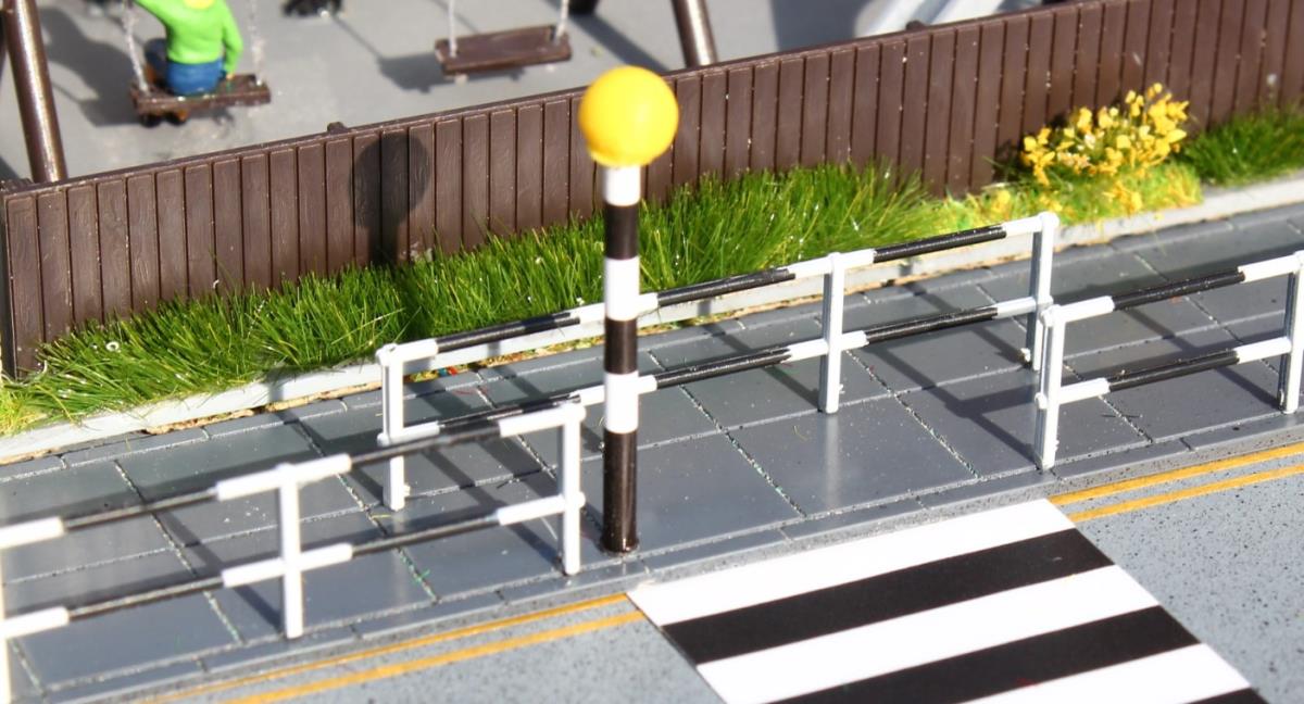 GAUGEMASTER Railings (24) BPGM383 OO Gauge