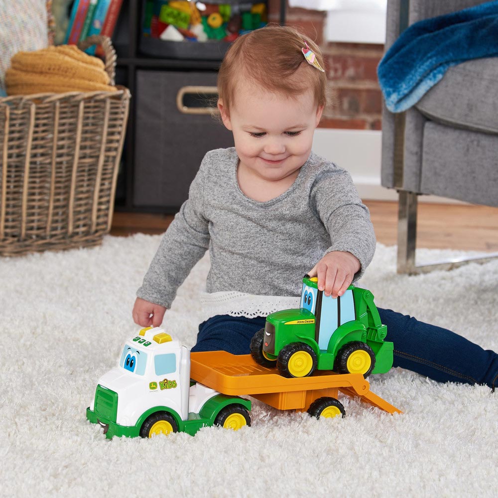 Britains John Deere Kids Farmin Friends Hauling Set Farm Toy