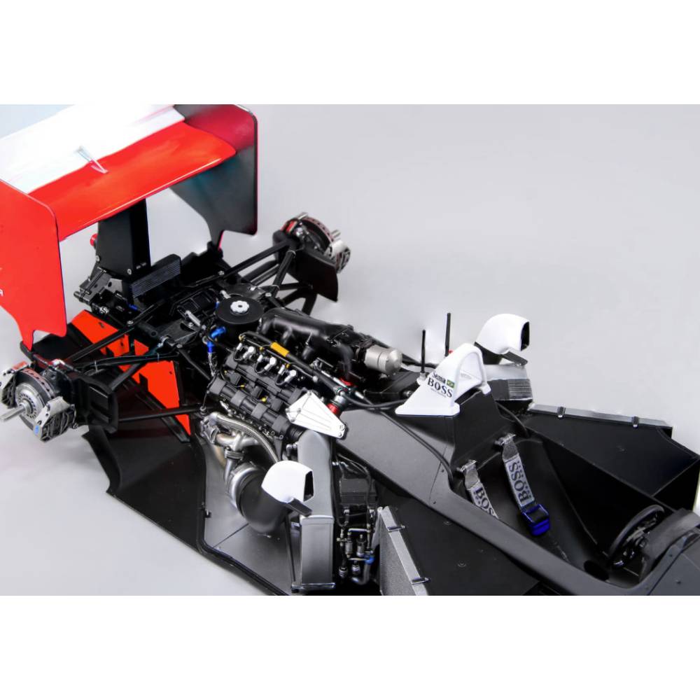 Beemax 12002 McLaren MP4/4 Ayton Senna F1 Car 1:12 Model Kit