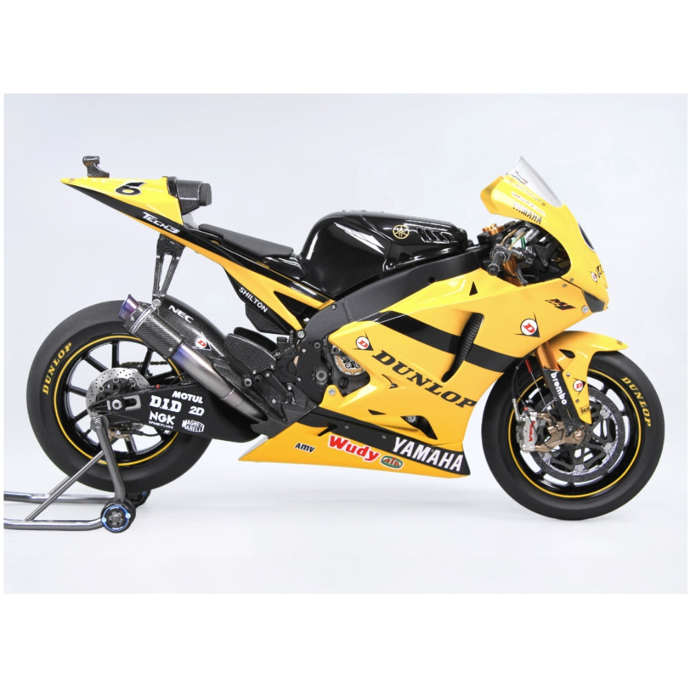 Beemax Yamaha YZR-M1 2007 MotoGP Racing Motorbike 1:12 Model Kit