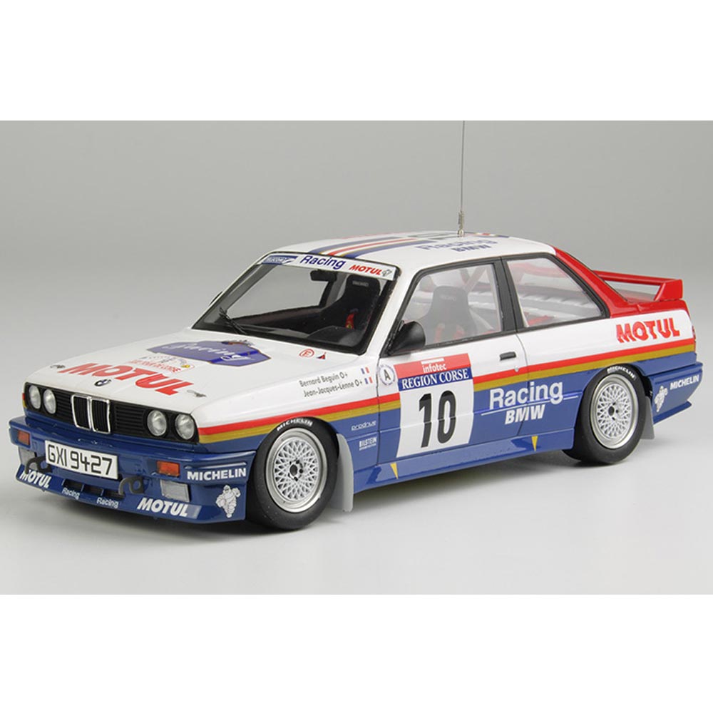 Beemax  24029 BMW M3 E30 Tour de Corse Winners 1987 1:24 Model Kit