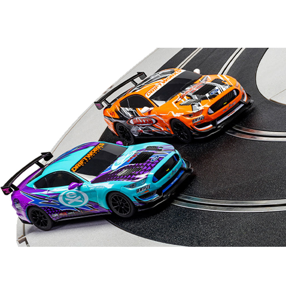 Scalextric Set C1421M Scalextric Ford Mustang GT4 Drift 360 Race Set