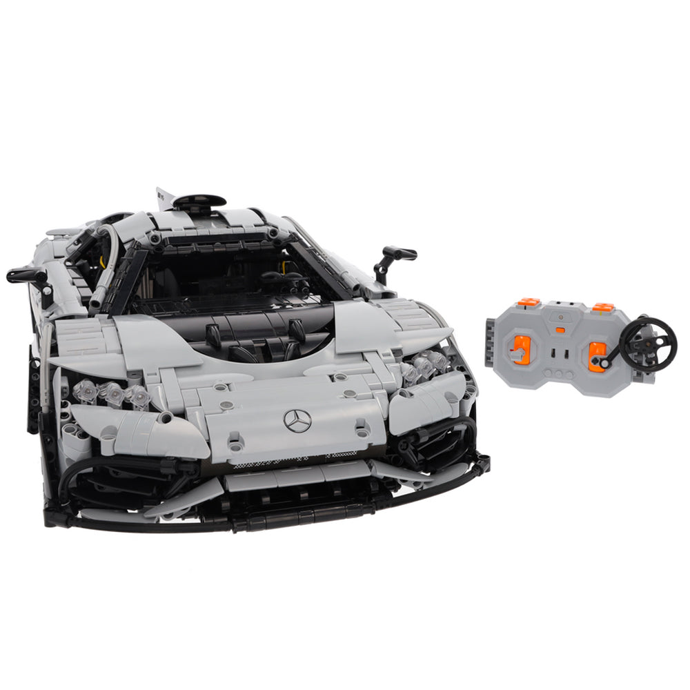 CaDA Mercedes-AMG Project ONE RC Brick Model 3300pcs Age 14+ C61503W