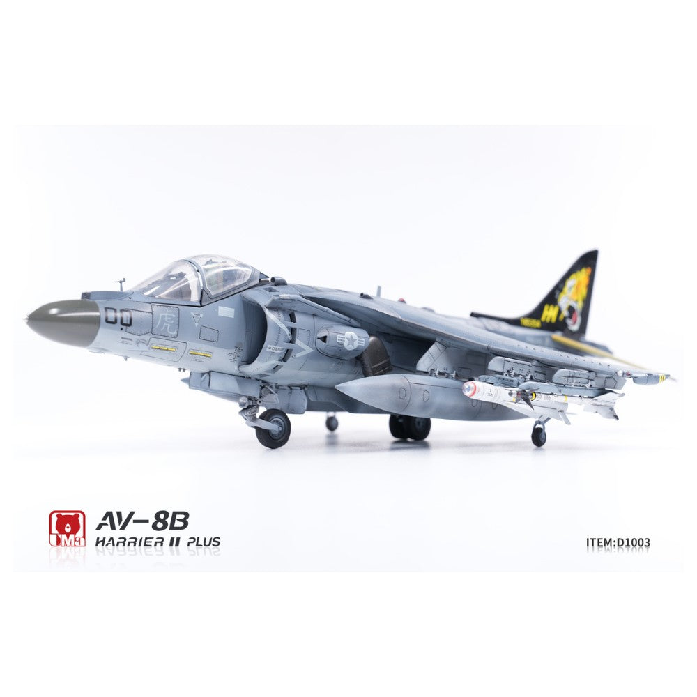 UMa Model D1003 AV-8B Harrier II PLUS VMA-542 "Tigers" Squadron 1:48 Model Kit