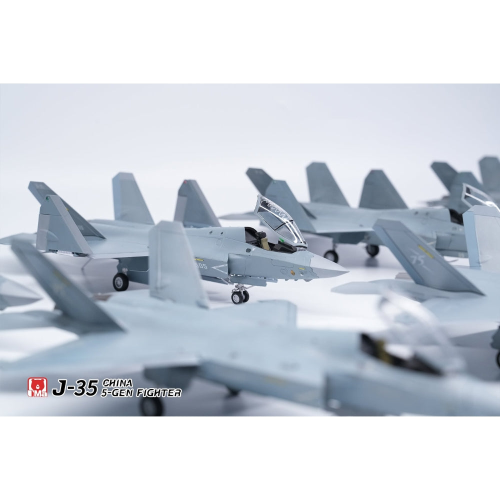 UMa Model D7001 J-35A & J-35 Chinese Fighter Twin Pack 1:72 Model Kit