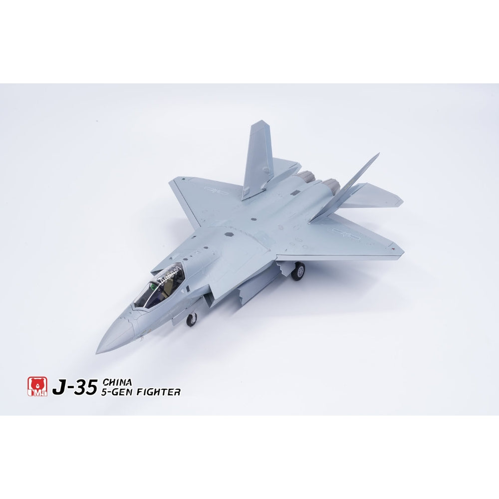 UMa Model D7001 J-35A & J-35 Chinese Fighter Twin Pack 1:72 Model Kit