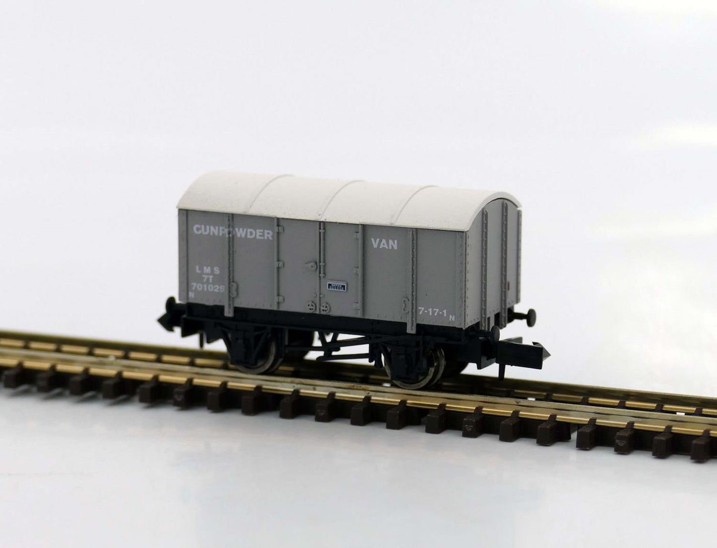 Dapol Gunpowder Van LMS 701029 DA2F-013-073 N Gauge