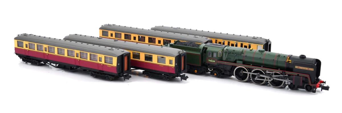 Dapol 2S-017-010D Britannia 70039 BR East Anglian Train Pack DCC-Fitte) N Gauge