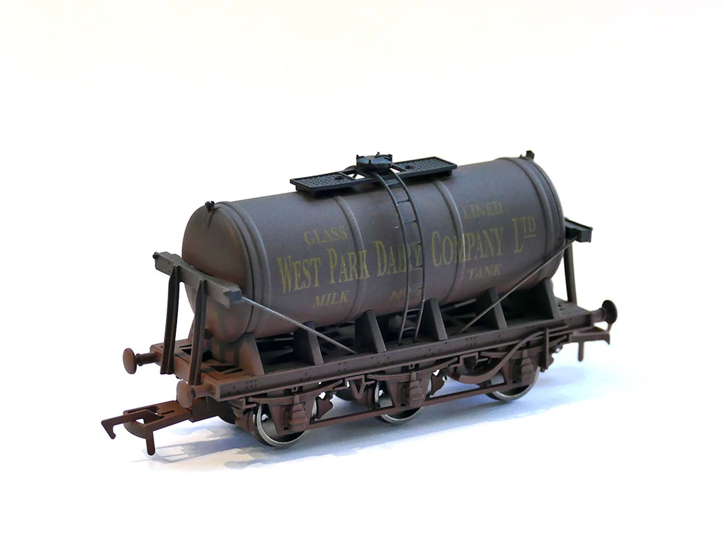 Dapol 6 Wheel Milk Tank West Park Dairy 7 Weathered DA4F-031-048 OO Gauge
