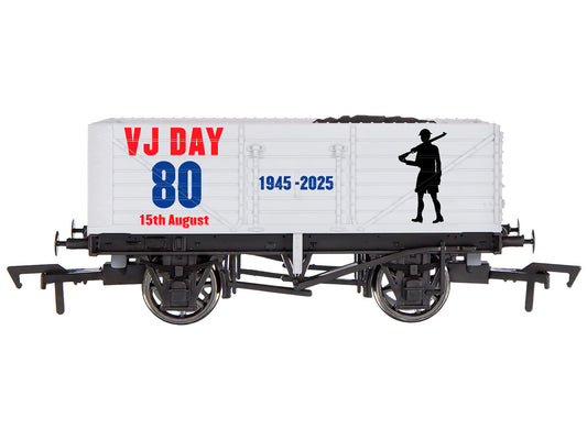 Dapol 7 Plank Wagon VJ Day 80th Anniversary Army Weathered DA4F-071-185 OO Gauge