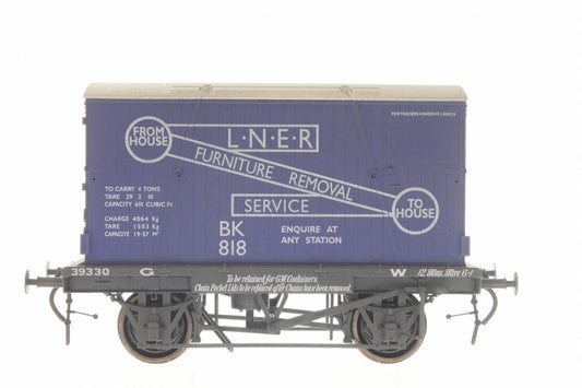 Dapol Conflat GWR 39330 & Container LNER Removals BK818 Weatherd DA7F-037-011W O Gauge