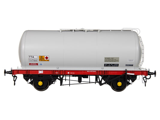 Dapol 7F-064-010  45t TTA Tank Wagon Esso Red/Grey Chassis 56235 O Gauge