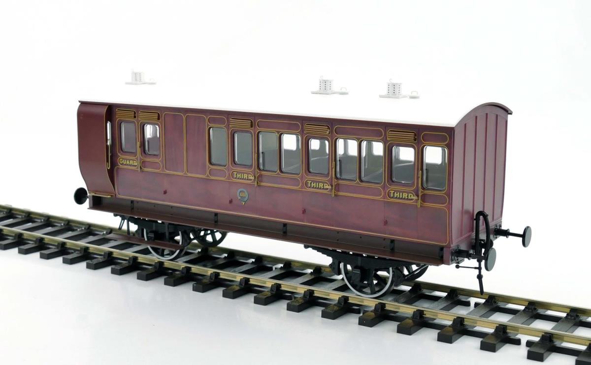 Dapol 7P-020-501  Stroudley 4whl Mainline Brake 3rd 1032 Mahogany O Gauge