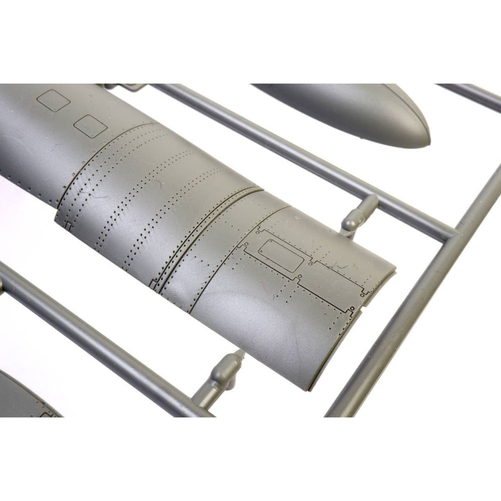 DBMK Hawker Sea Fury FB Mk.11 1:32 Model Kit DBMK32002